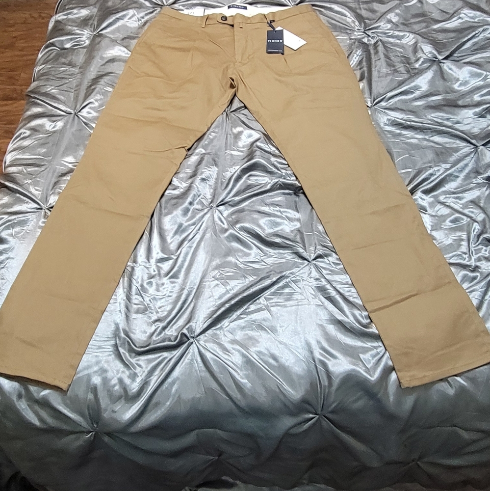 Men's Tan Chino Pants